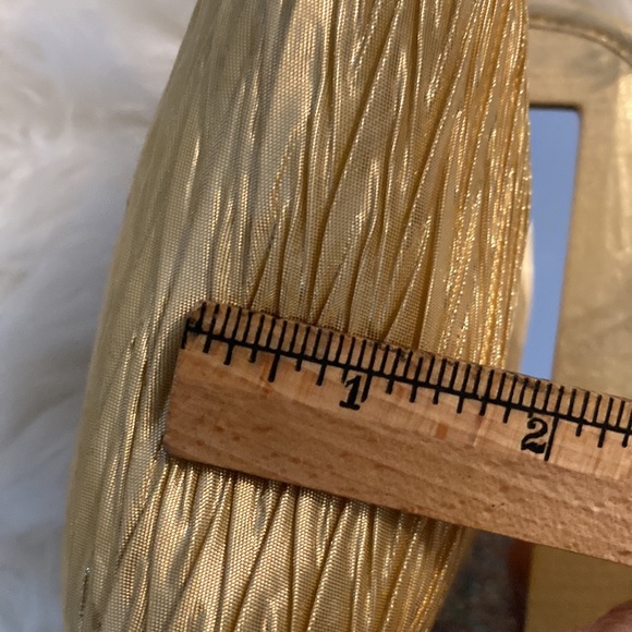 Unbranded gold gathered lame evening bag w/zip close, inside mirror $9 - Picture 11 of 11